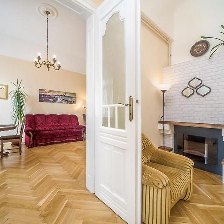 Vintage Apartment Печ Екстер'єр фото