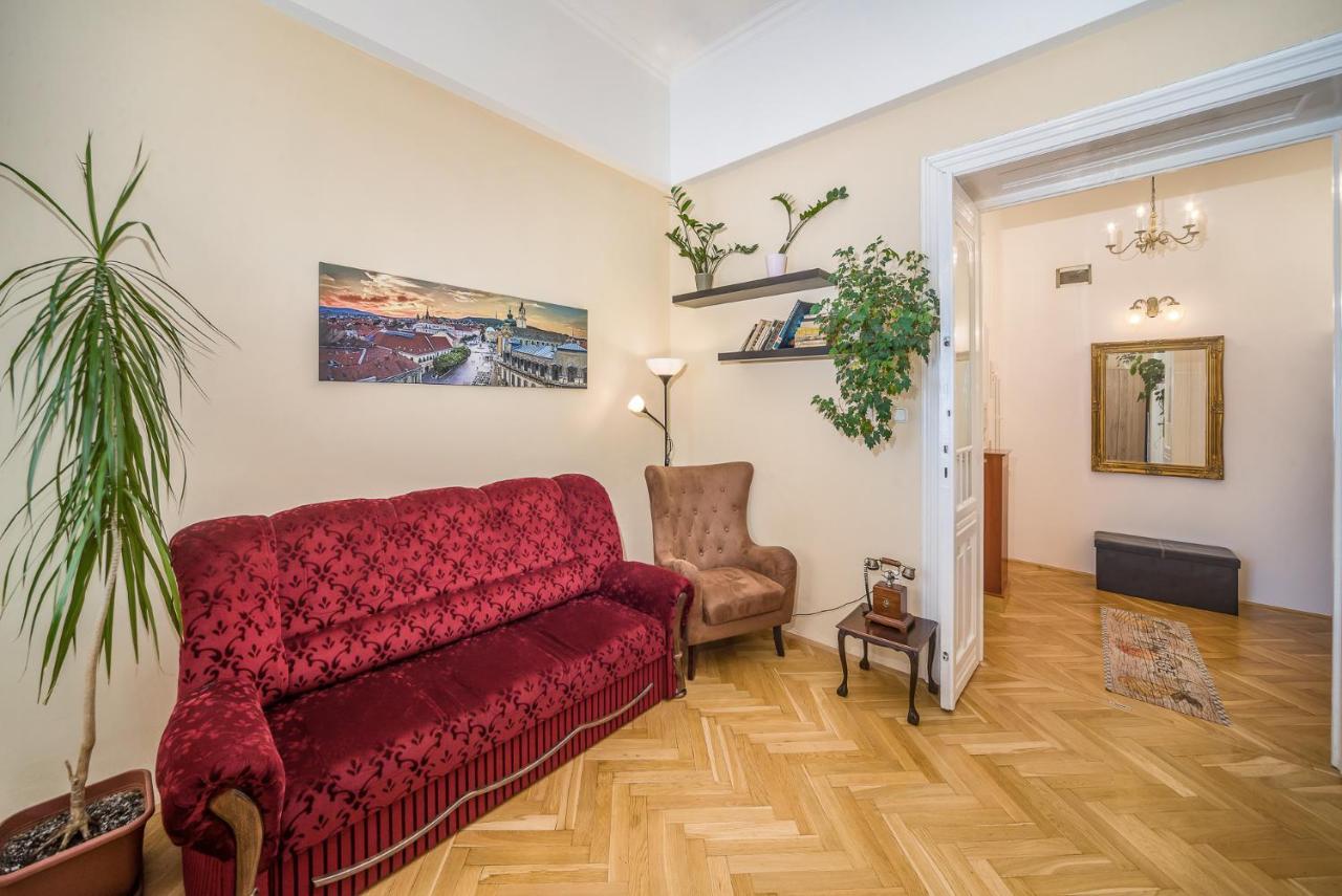 Vintage Apartment Печ Екстер'єр фото
