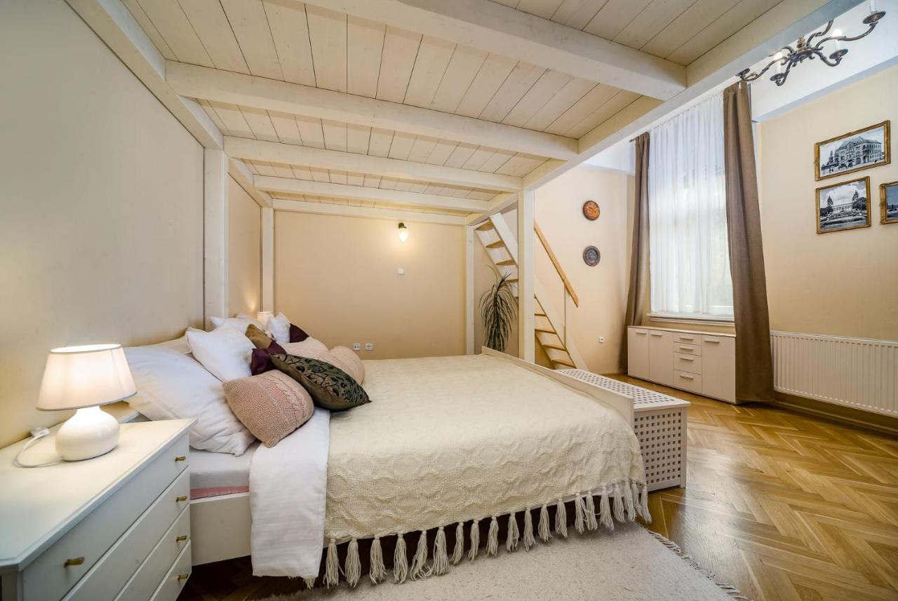 Vintage Apartment Печ Екстер'єр фото