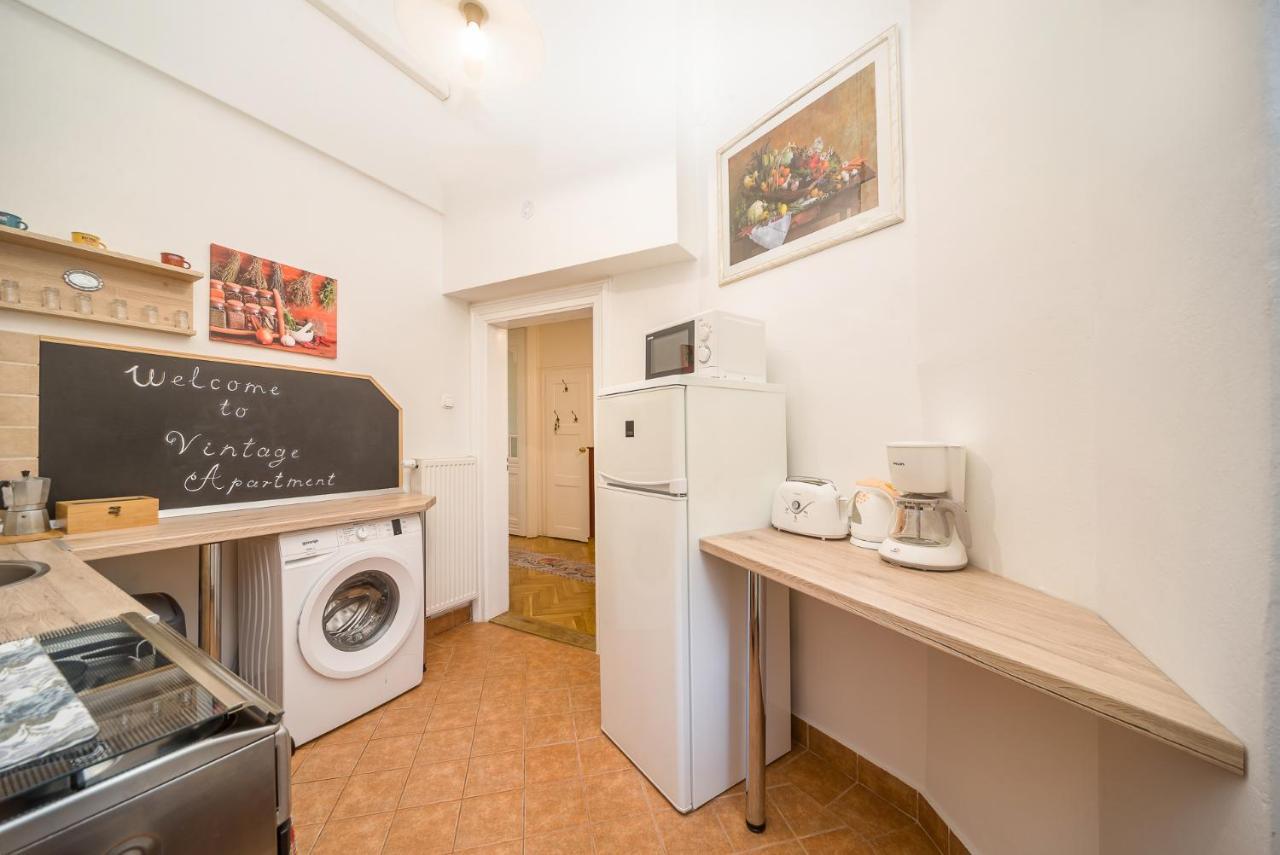 Vintage Apartment Печ Екстер'єр фото
