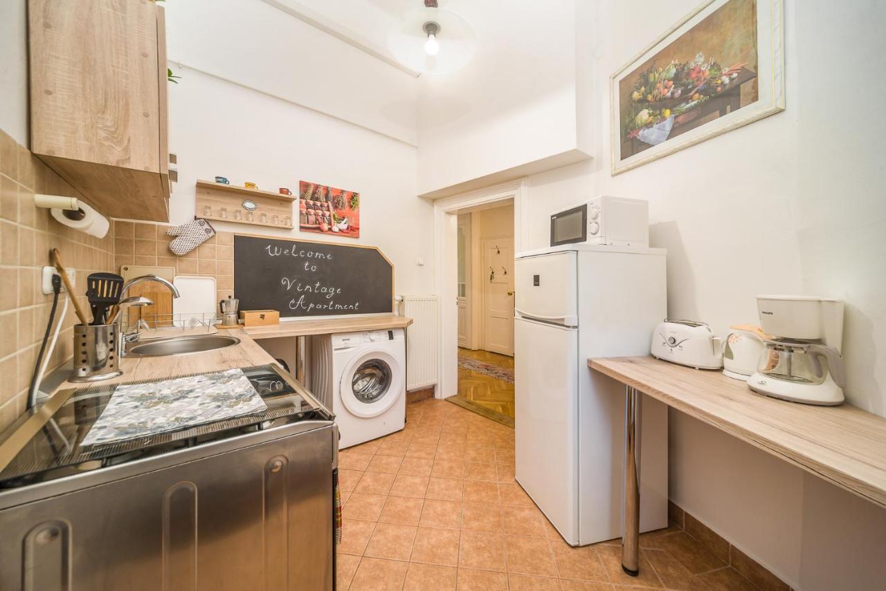 Vintage Apartment Печ Екстер'єр фото