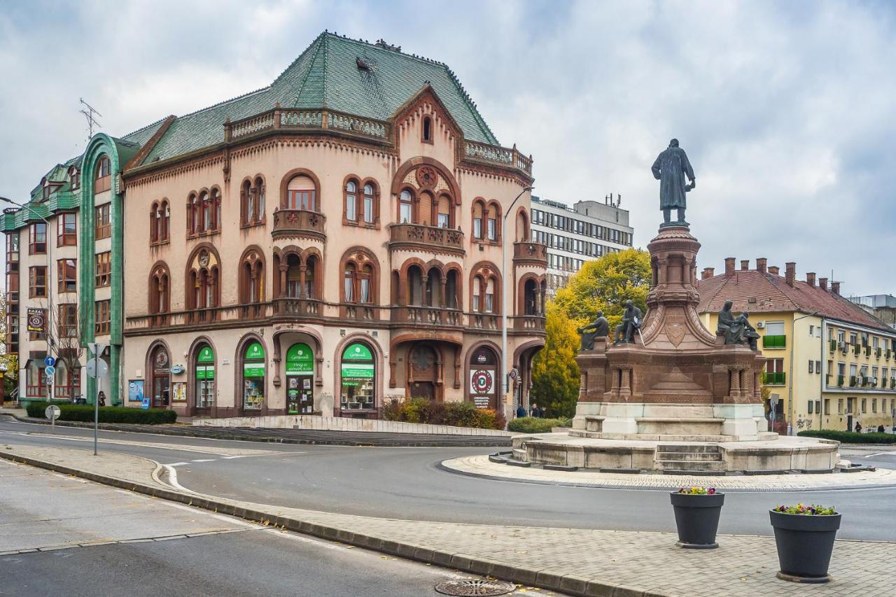 Vintage Apartment Печ Екстер'єр фото