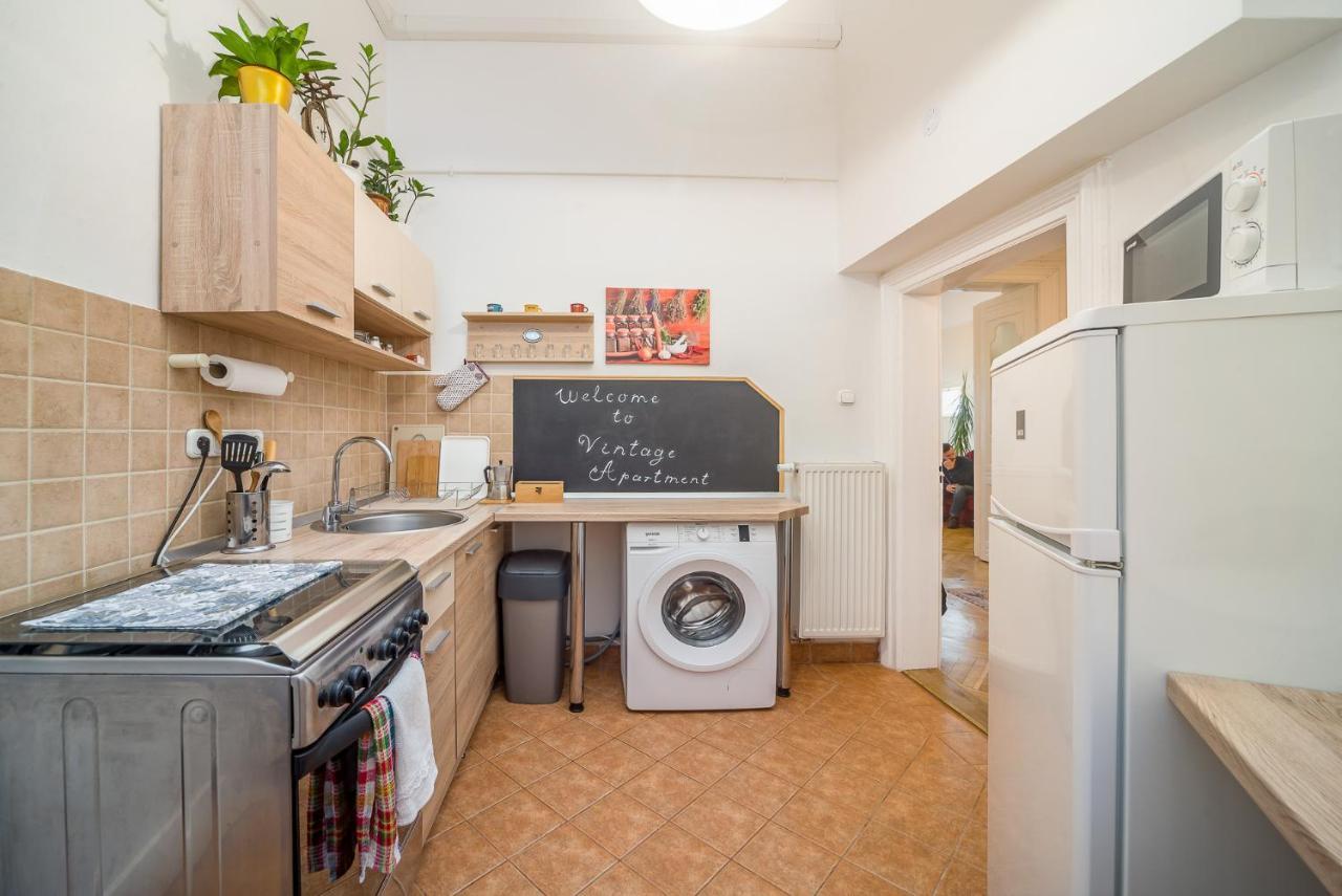 Vintage Apartment Печ Екстер'єр фото