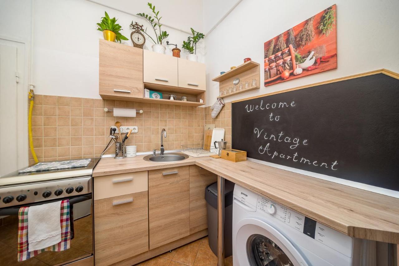 Vintage Apartment Печ Екстер'єр фото